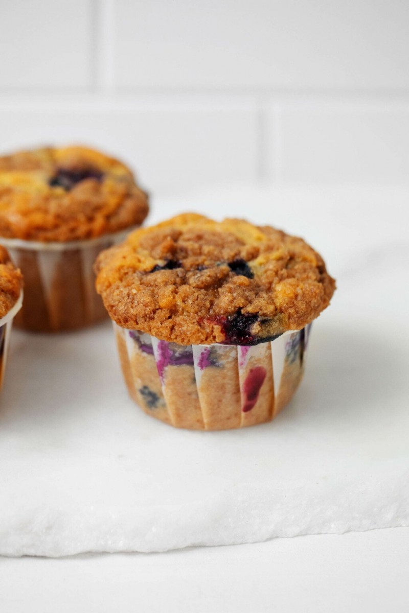 20230731_64c781cf599c1 Vegan Blueberry Crumb Muffins