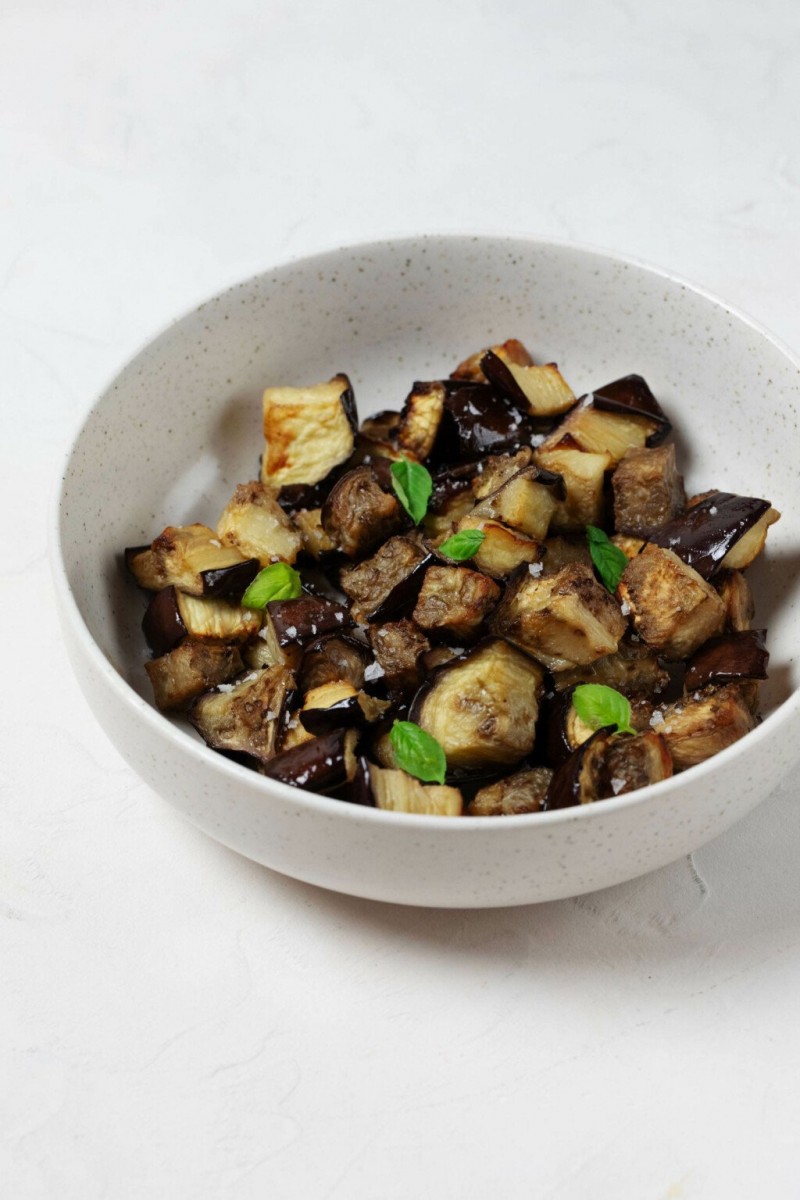 20231023_653625fb8d578 Oven Roasted Eggplant Cubes with Balsamic Vinegar