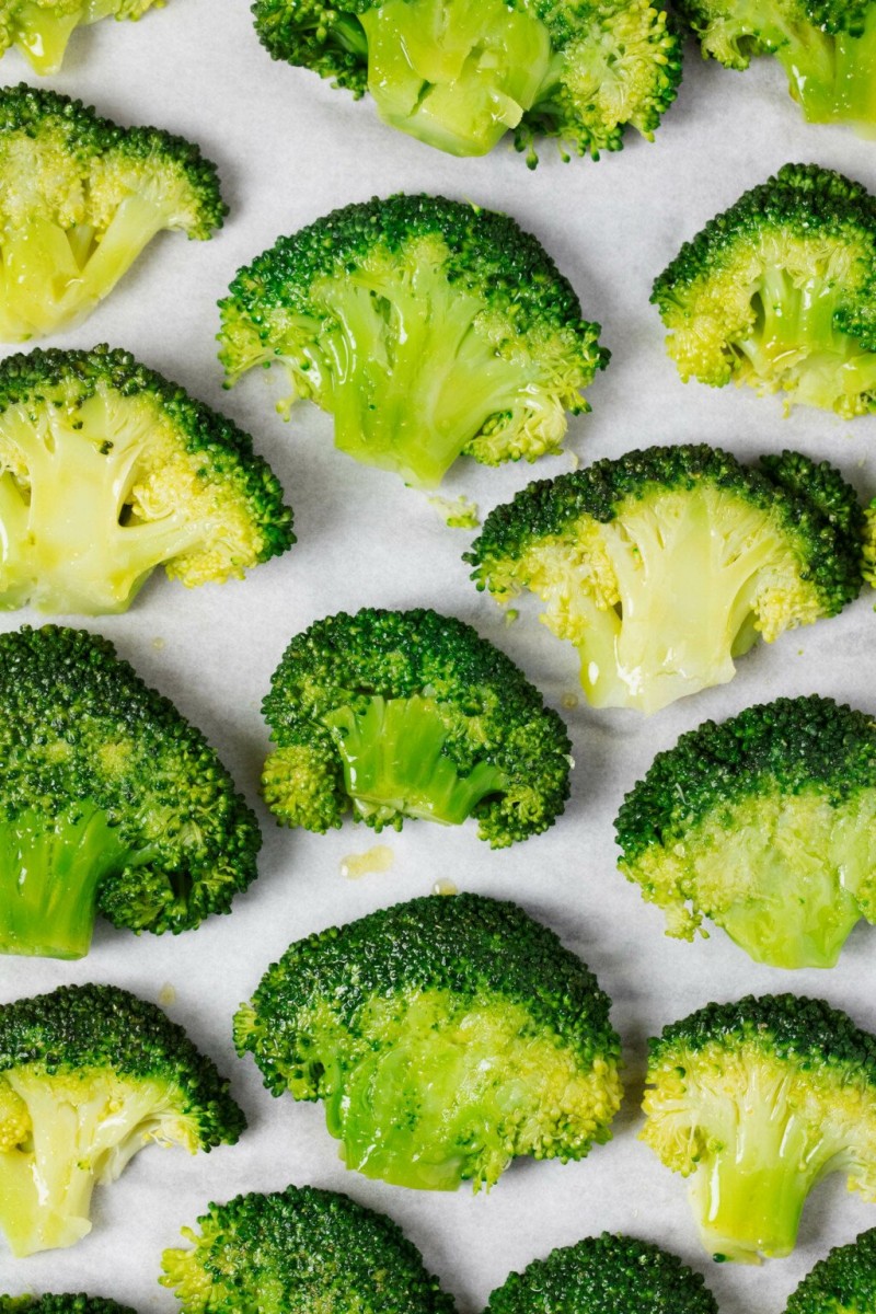 20240422_66261ebed6aa6 Sheet Pan Smashed Broccoli Florets (Crisp-Tender!)